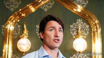 Trudeau promises $1B to help provinces pay for vaccine passports