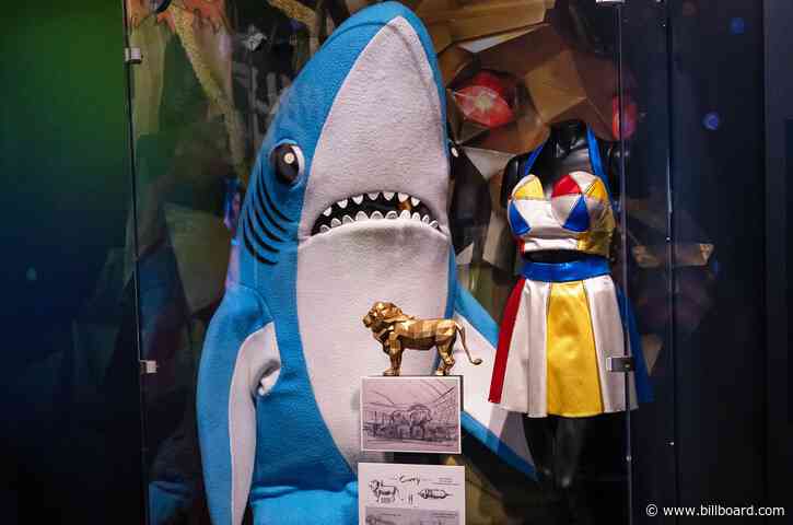 Why Left Shark Was a ‘Huge Win’ for the Rock & Roll Hall of Fame