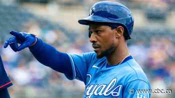 Blue Jays claim  Jarrod Dyson off waivers from Royals