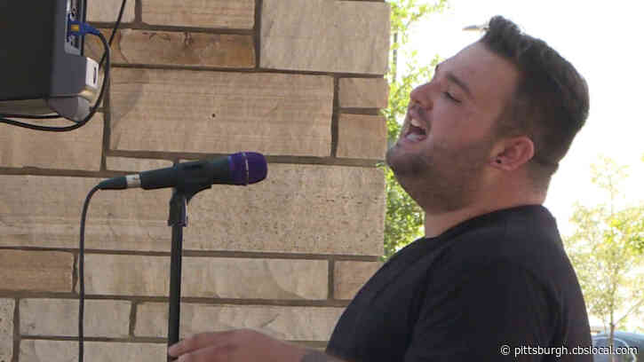 COVID Patient Returns To Colorado Hospital To Serenade Health Care Workers Who Took Care Of Him