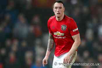 Ole Gunnar Solskjaer defends 'proper professional' Phil Jones after criticism - St Helens Star