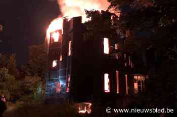 Hevige brand in leegstaand kasteel Lindenbos