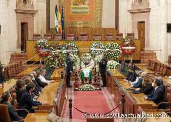 El Parlamento acoge la capilla ardiente de Manuel Clavero - Sevilla Actualidad