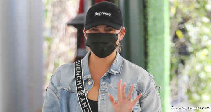 Chrissy Teigen Spends the Afternoon Shopping with Her Mom in Beverly Hills