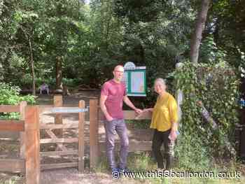 Chingford couple fume at new 5g mast after 'council error'