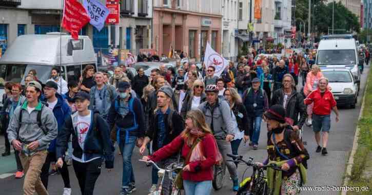 Demos gegen Corona-Politik in Berlin – Polizei-Großeinsatz