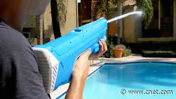 SpyraTwo hands-on: The ultimate water gun video     - CNET
