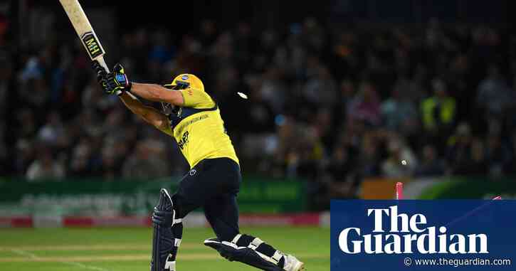 County cricket: Sussex, Hampshire, Somerset and Kent reach Finals Day