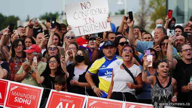 O'Toole, Singh denounce aggressive protesters dogging Trudeau campaign