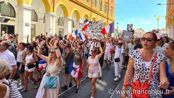 Les manifestants anti-pass sanitaire redoutent la rentrée scolaire à Nice - France Bleu