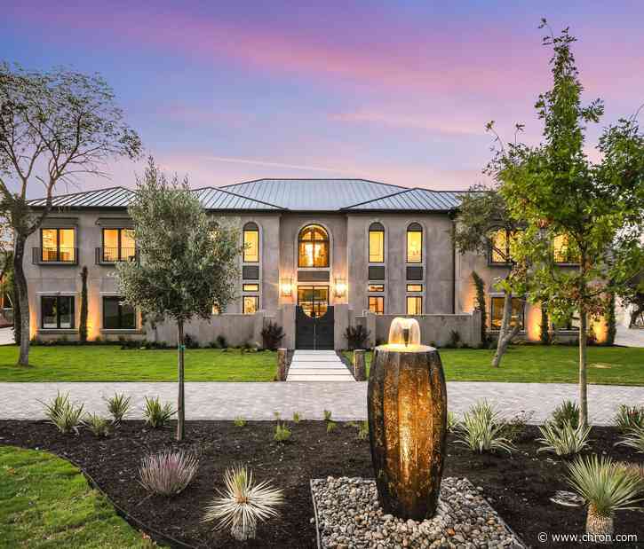 Culhane presents waterfront home on Lake Travis (sponsored)