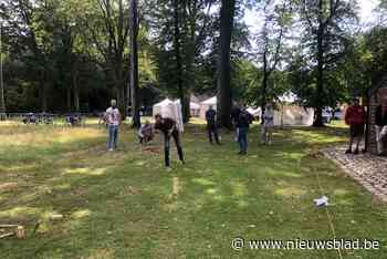 Heggefeesten palmen omgeving Heggekapel in