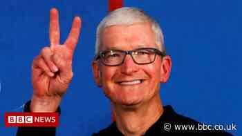 Apple chief executive Tim Cook gets $750m payout