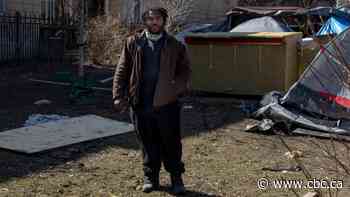 Man who built shelters for homeless agrees to stand down after legal fight with city