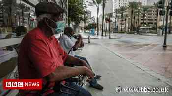 Hurricane Ida: 'Catastrophic' storm surge as winds move onshore