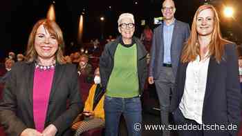 Diskussion beim Fünfseen-Filmfestival - Große Runde, kl - Süddeutsche Zeitung