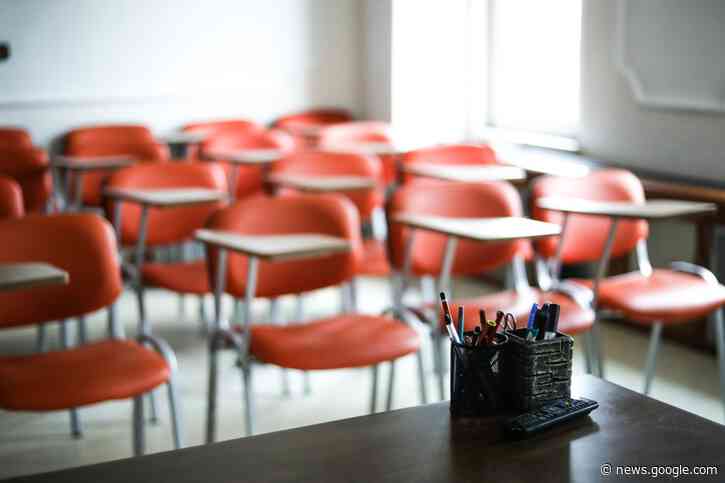 CDC: An Unvaccinated Teacher Took Off Their Mask to Read Aloud. Half the Class Got COVID - Education Week