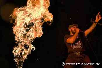 Trotz Regens: Dieses Fest am Schloss Netzschkau heizt ein - Freie Presse