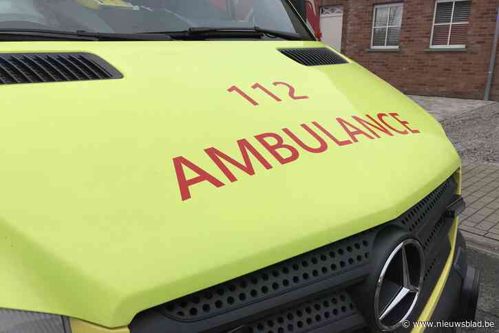 Bejaarde fietser loopt gebroken ribben op bij aanrijding