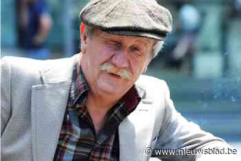Ros Beiaardstad rouwt om<I> Benidorm Bastard</I> Emiel Ravijts (74): “We verliezen een grote Dendermondenaar”<BR />