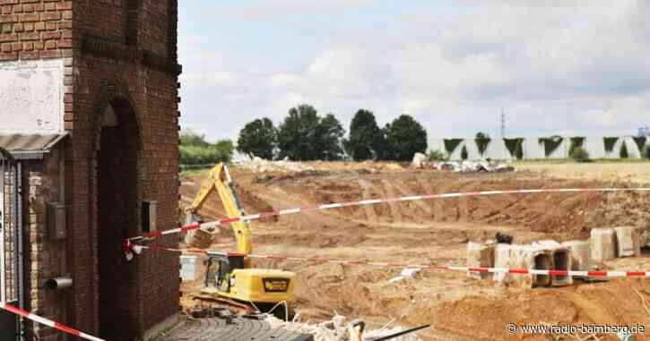 Damm in Erftstadt-Blessem vorübergehend überspült
