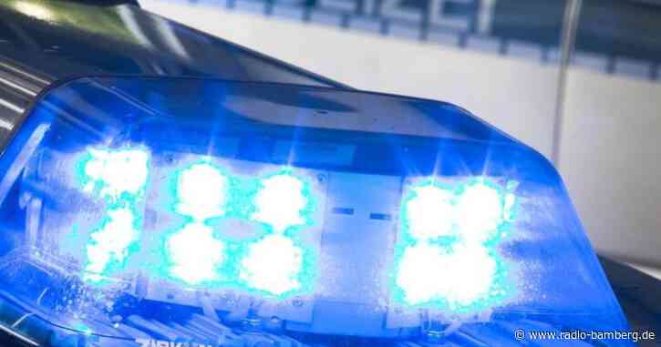 Polizei findet mutmaßlich gefälschte Impfpässe in Auto