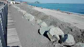 Voltri, ripascimento in ritardo e spiaggia inaccessibile - GenovaToday