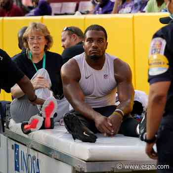 Ravens' Harbaugh defends use of RB Dobbins