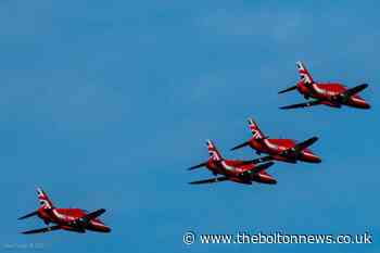 Red Arrows in stunning flypast over Bolton - The Bolton News