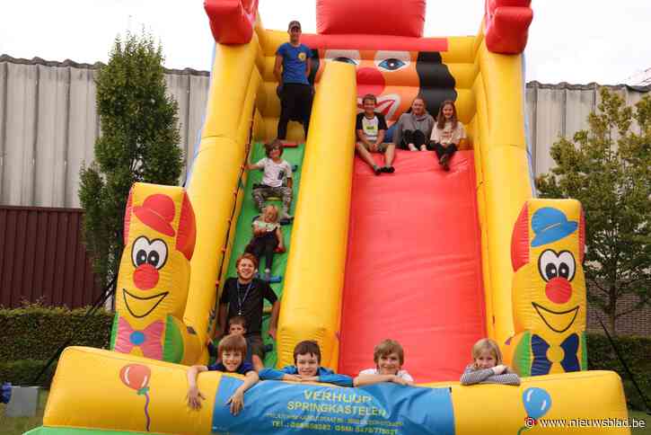 Speelpleinwerking Hazelo sluit zomer af met springkastelenfestival