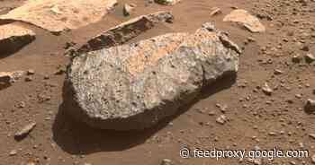 NASA rover's first Mars rock sample crumbled, so it's going in for another     - CNET