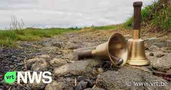 Fiertelommegang in Ronse heeft 2 nieuwe Fiertelbellen om stapritme aan te geven - VRT NWS