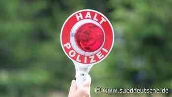 Lkw-Fahrer betrunken und ohne Führerschein unterwegs - Süddeutsche Zeitung