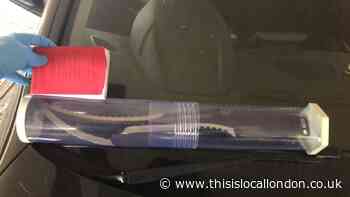 Man threatened with large machete in Croydon