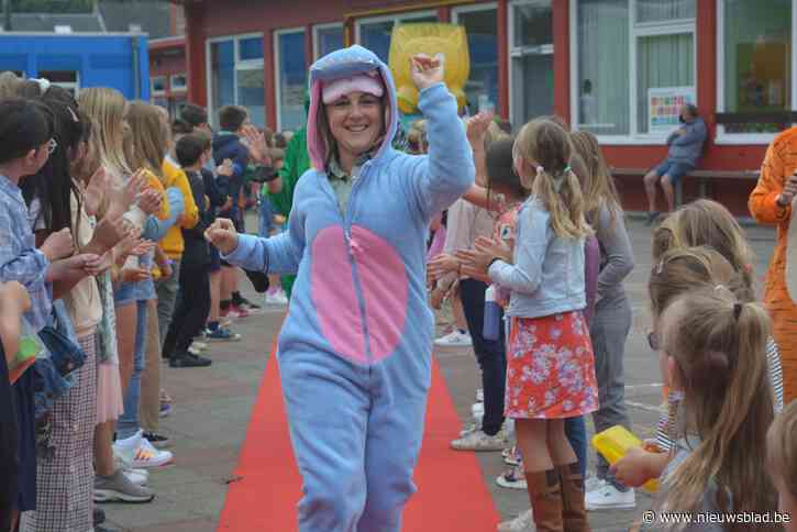 Leerkrachten verkleed als knuffels