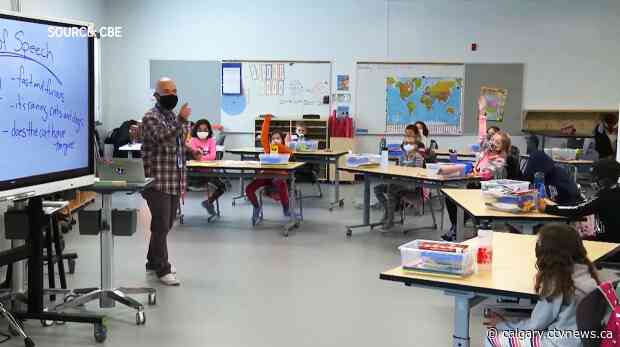 COVID-19 concerns front and centre as Calgary students head back to school