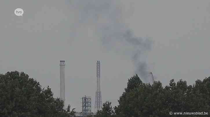 Zwarte rookpluim na technische storing bij Total