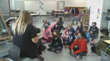 Calgary Catholic students head back to class | Watch News Videos Online - Globalnews.ca