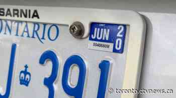 Ontario residents will now need to renew expired driver's licences and health cards