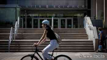 Ontario lifts class size, distancing requirements in indoor post-secondary classrooms