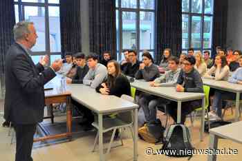 Opmerkelijk verband tussen aantal besmettingen en vaccinatiegraad bij Wase jongeren: “Scholen moeten coronaprik promoten”