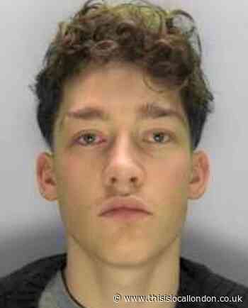 Police launch appeal for wanted man linked to Bexleyheath