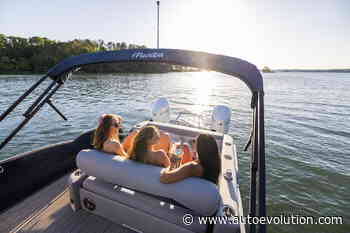 2022 Manitou Encore Boasts the Power of a Performance Pontoon, for Less Than $50K - autoevolution