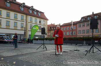 Bamberg: Claudia Roth verurteilt "unmenschliche" Afghanistan-Politik - rund 200 Zuschauern