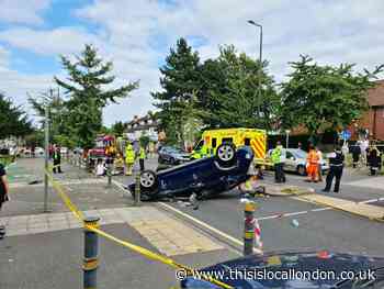 Three injured in Morden car crash