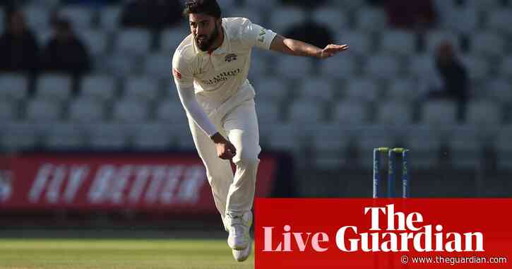 County cricket: Hampshire hold on for draw against Yorkshire