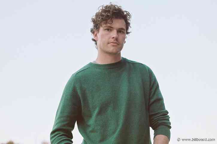 Vance Joy Fits ‘Missing Piece’ Atop Adult Alternative Airplay Chart