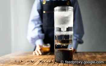 Portable cold brew coffee maker drips a cup in just 2 hours