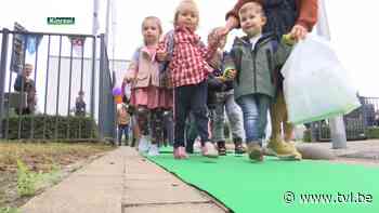 EERSTE SCHOOLDAG: Lagere school Icarus in Kinrooi - TV Limburg