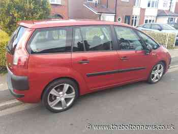 Citroen Picasso abandoned on Braddyll Road in Bolton - The Bolton News